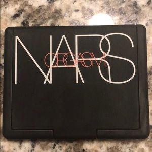 NARS blush in Orgasm